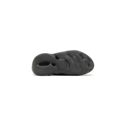 yeezy foam rnr onyx taille 38/39